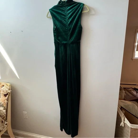 Lulus Elegant Green Velvet Evening Dress - Picture 5 of 7